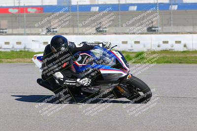 media/Jan-20-2023-Fastrack Riders (Fri) [[f2ad32aba3]]/Private/session 3 turn 9/